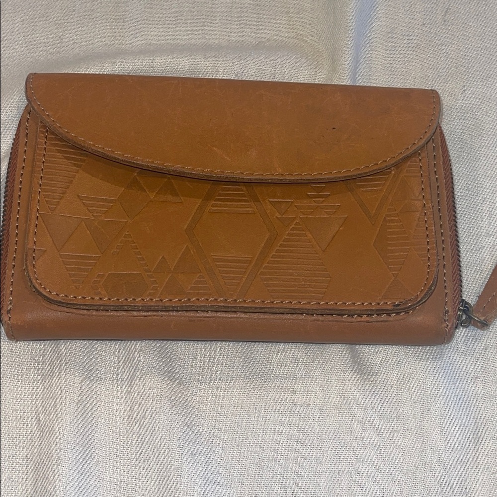 Pendleton Tan Leather Geometric Embossed Wallet